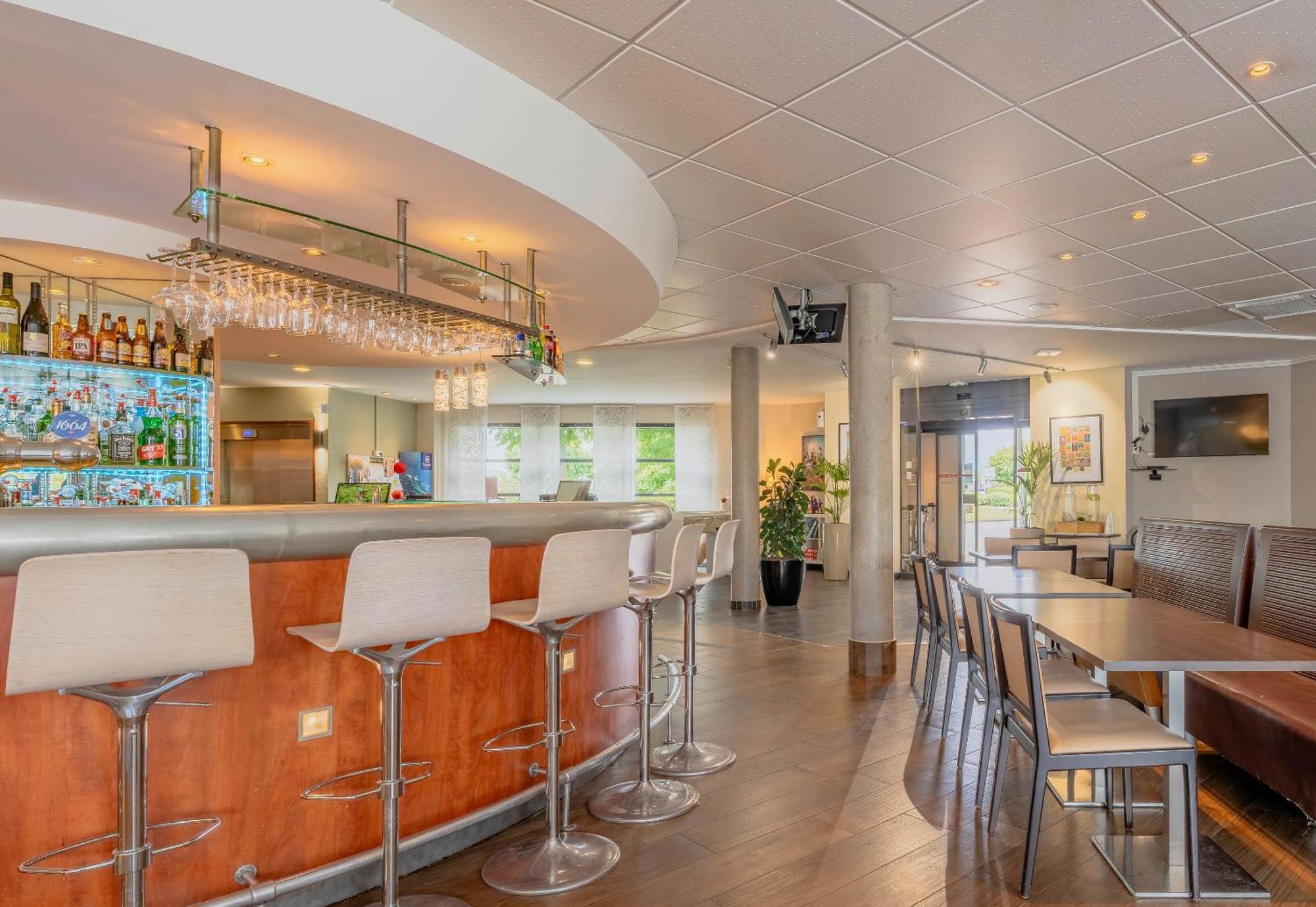 B&B Hotel Calais Terminal Cite Europe 4 Etoiles Coquelles Eksteriør bilde