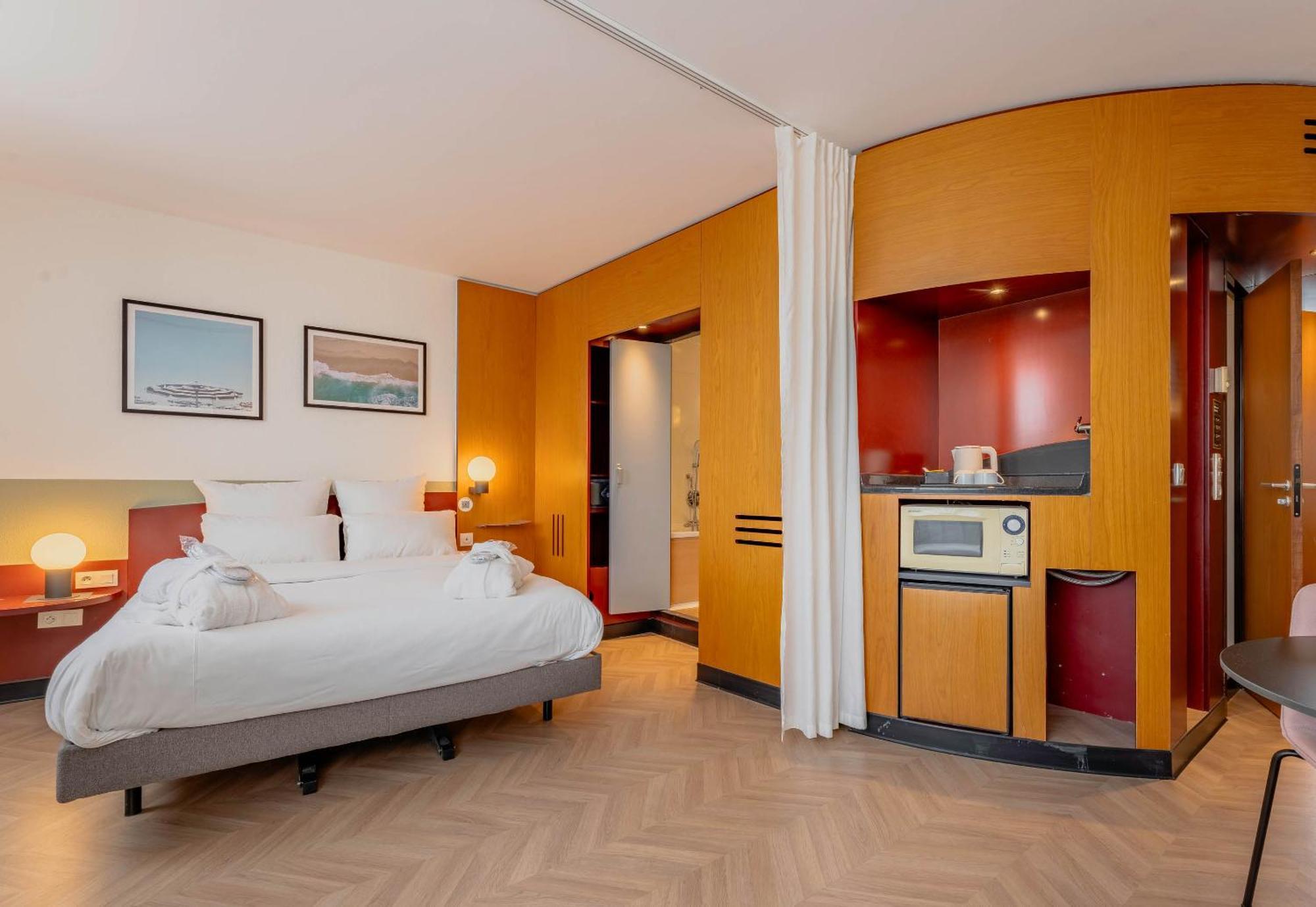 B&B Hotel Calais Terminal Cite Europe 4 Etoiles Coquelles Eksteriør bilde